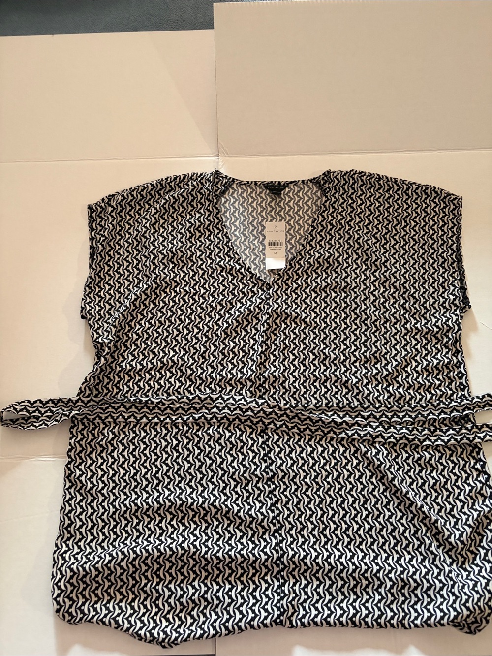 Ann Taylor Black and White Printed Tie-Waist V-Neck Blouse